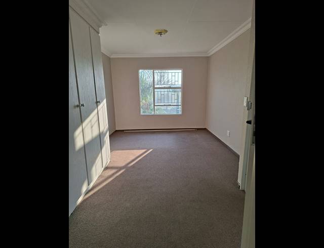 1 BEDROOM FLAT TO LET IN VAALPARK